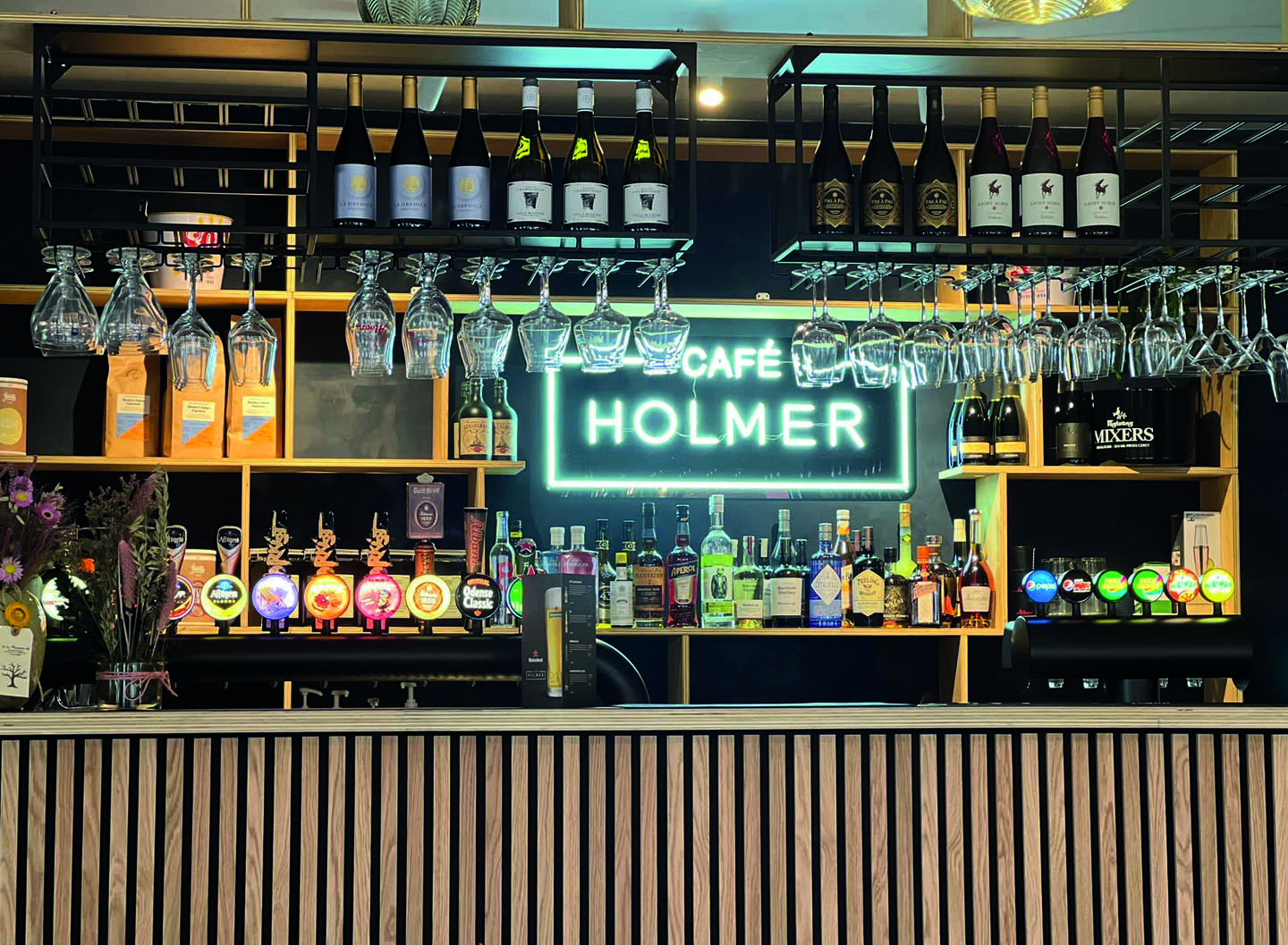 Hyggelig caf p Torvet 